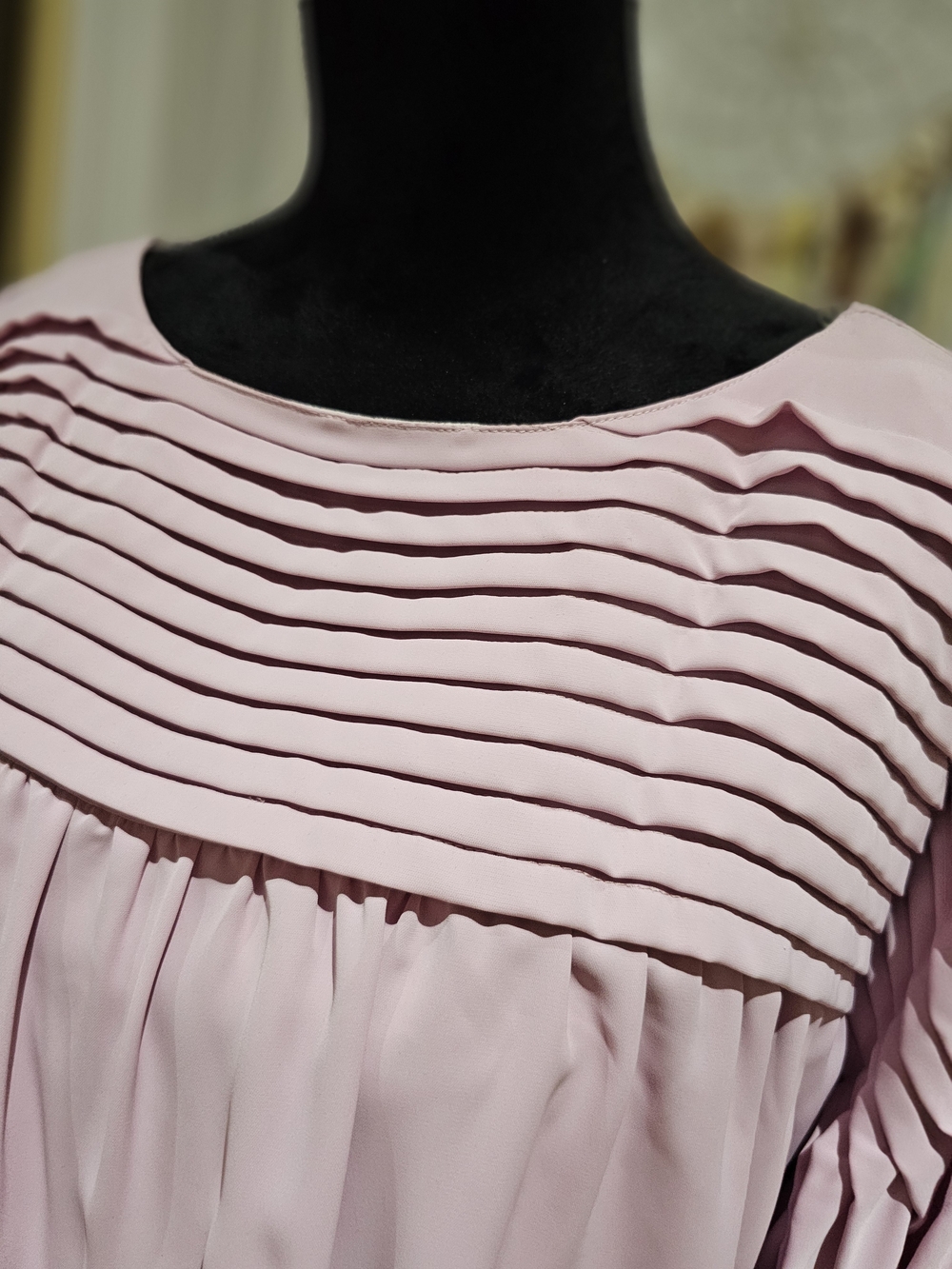 entro Pink Pleated Yoke Short Sleeve Blouse - Picture 2 of 9